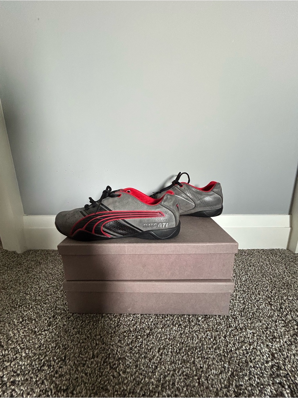 Puma Ducati Men’s Gray and Red Low-Profile Racing Sneakers